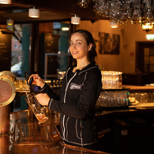 Hövels Hausbrauerei-Team: Jasmine (xxxx)